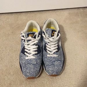 Nike Air Max Size 10